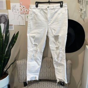 White Ripped American Eagle Jeans 👖